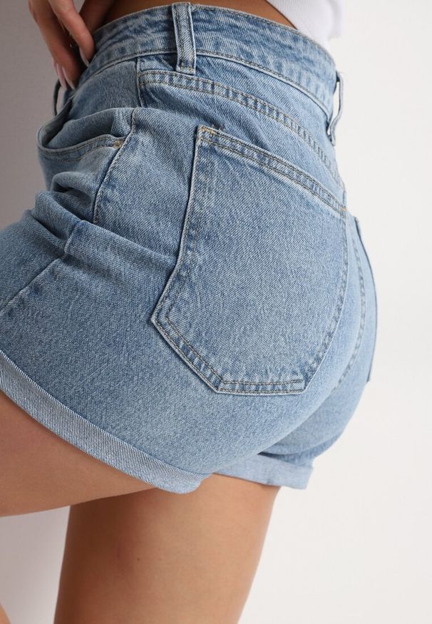 Born2be - Niebieskie Jeansowe Szorty z Bawełny z Wysokim Stanem Vimaria. Stan: podwyższony. Kolor: niebieski. Materiał: bawełna, jeans. Sezon: lato. Styl: klasyczny, elegancki