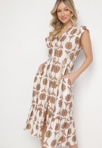 Born2be - Biało-Beżowa Kwiatowa Sukienka z Bawełną i Falbanką Efanelia. Okazja: na spacer, na imprezę. Typ kołnierza: dekolt w serek. Kolor: beżowy. Materiał: bawełna. Wzór: kwiaty. Sezon: wiosna, lato. Typ sukienki: proste. Styl: elegancki #1