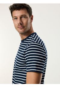 Reserved - T-shirt regular z bawełny merceryzowanej - granatowy. Kolor: niebieski. Materiał: bawełna #1