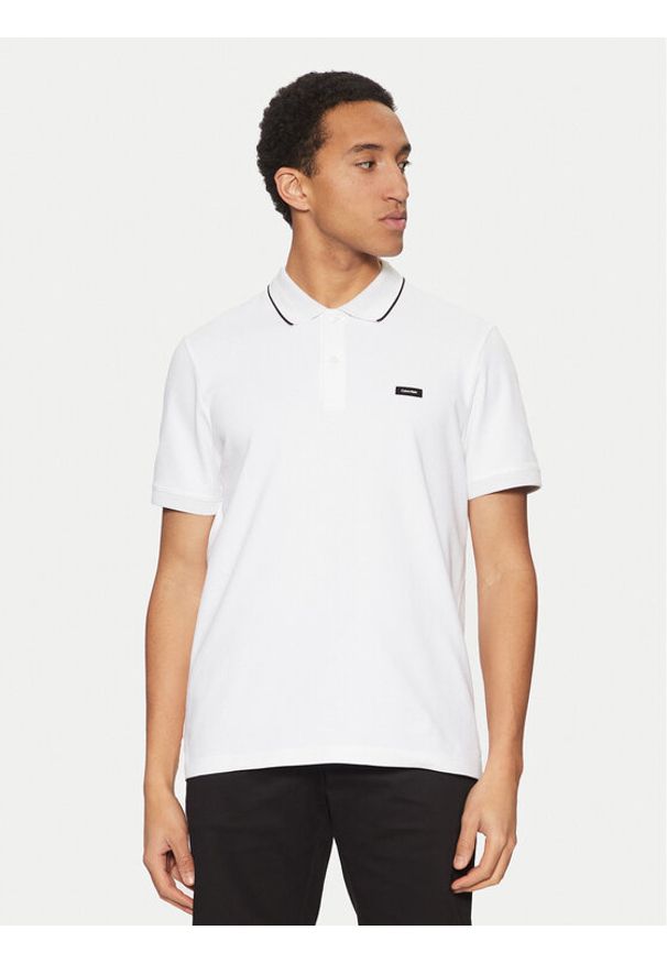 Calvin Klein Polo K10K114141 Biały Regular Fit. Typ kołnierza: polo. Kolor: biały. Materiał: bawełna