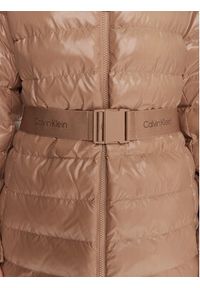 Calvin Klein Kurtka zimowa LV044D542G Beżowy Regular Fit. Kolor: beżowy. Materiał: syntetyk. Sezon: zima #6