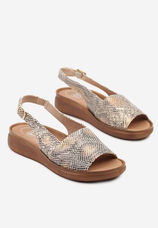 Born2be - Beżowe Sandały z Paskiem na Pięcie Jenoriela. Okazja: na co dzień. Zapięcie: pasek. Kolor: beżowy. Materiał: len. Styl: casual, elegancki
