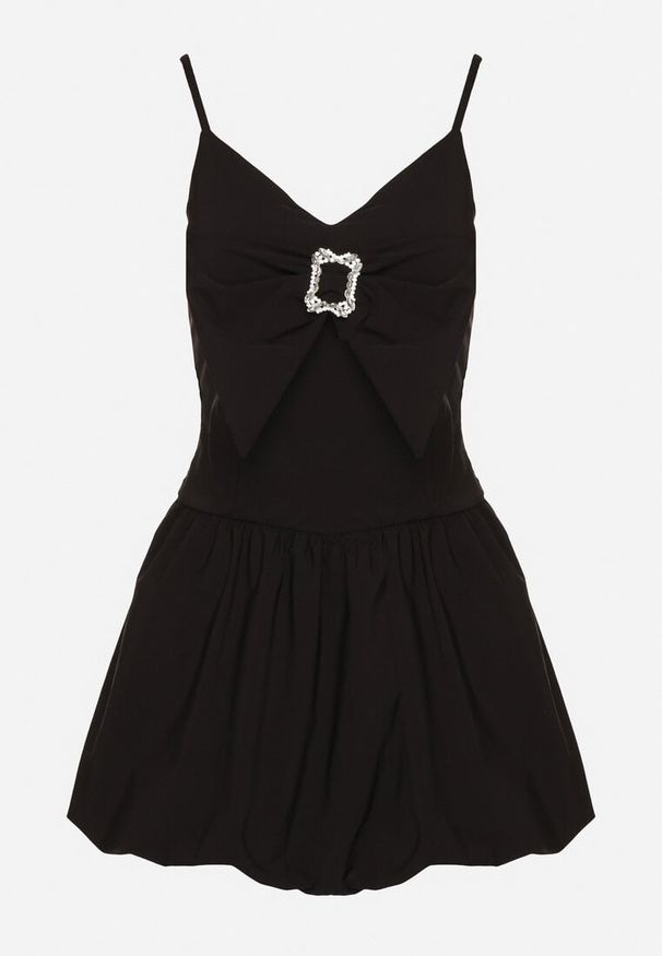 Born2be - Czarna Sukienka Bombka na Cienkich Ramiączkach z Kokardą i Cyrkoniami Paliandria. Okazja: na imprezę. Typ kołnierza: kokarda. Kolor: czarny. Długość rękawa: na ramiączkach. Wzór: aplikacja. Sezon: lato. Typ sukienki: bombki. Styl: elegancki