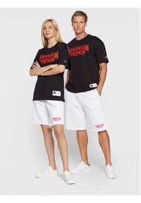 Champion Szorty sportowe Unisex STRANGER THINGS 217782 Biały Regular Fit. Kolor: biały. Materiał: bawełna. Styl: sportowy