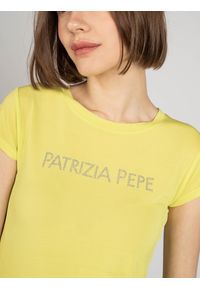 Patrizia Pepe T-Shirt | 2M4063/A9A1 | Maglia | Kobieta | Żółty. Kolor: żółty. Materiał: wiskoza, elastan. Długość rękawa: krótki rękaw. Długość: krótkie. Wzór: aplikacja
