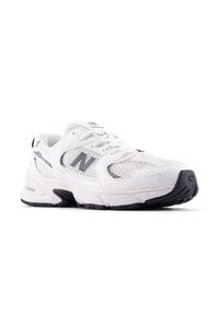 Buty dziecięce New Balance GR530CF – białe. Okazja: na uczelnię, na co dzień. Kolor: biały. Materiał: materiał, syntetyk, guma. Szerokość cholewki: normalna #5
