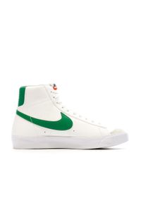 Nike - Buty sportowe Sneakersy chłopięce, Blazer Mid 77 GS. Kolor: biały. Sport: turystyka piesza