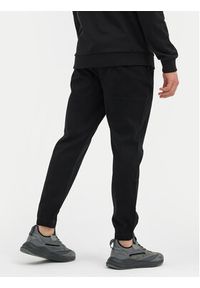 4f - 4F Spodnie dresowe 4FWSS24TTROM646 Czarny Regular Fit. Kolor: czarny. Materiał: bawełna
