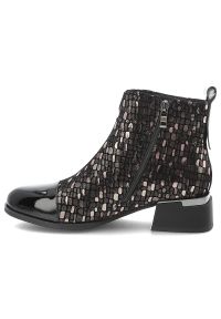 Czarne Botki S.Barski Eleganckie Obuwie Damskie. Zapięcie: zamek. Kolor: czarny. Materiał: lakier, materiał. Sezon: zima, jesień. Obcas: na obcasie. Styl: elegancki. Wysokość obcasa: średni #4