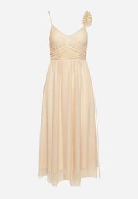 Born2be - Beżowa Sukienka na Ramiączkach z Gumką w Talii i Falbanką Watalia. Okazja: na imprezę. Kolor: beżowy. Materiał: materiał. Długość rękawa: na ramiączkach. Sezon: lato #5