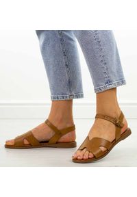 Brązowe skórzane sandały damskie Cambell 64302. Kolor: brązowy. Materiał: skóra. Sezon: lato, wiosna. Styl: klasyczny, elegancki