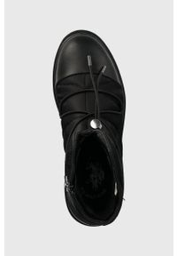 U.S. Polo Assn. botki BRUNA damskie kolor czarny na platformie lekko ocieplone BRUNA011W/CNY1. Nosek buta: okrągły. Kolor: czarny. Materiał: guma. Szerokość cholewki: normalna. Obcas: na platformie #3
