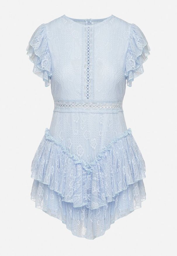 Born2be - Jasnoniebieski Taliowany Koronkowy Kombinezon z Ażurowymi Wstawkami i Falbanami Tinarosi. Okazja: na co dzień. Kolor: niebieski. Materiał: koronka. Wzór: ażurowy. Styl: elegancki, casual