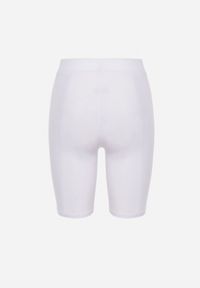 Born2be - Białe Szorty Kolarki z Prążkowanego Materiału Adrase. Kolor: biały. Materiał: materiał, prążkowany #2