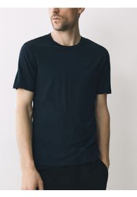 Reserved - T-shirt slim z wełny merino - granatowy. Kolor: niebieski. Materiał: wełna #1