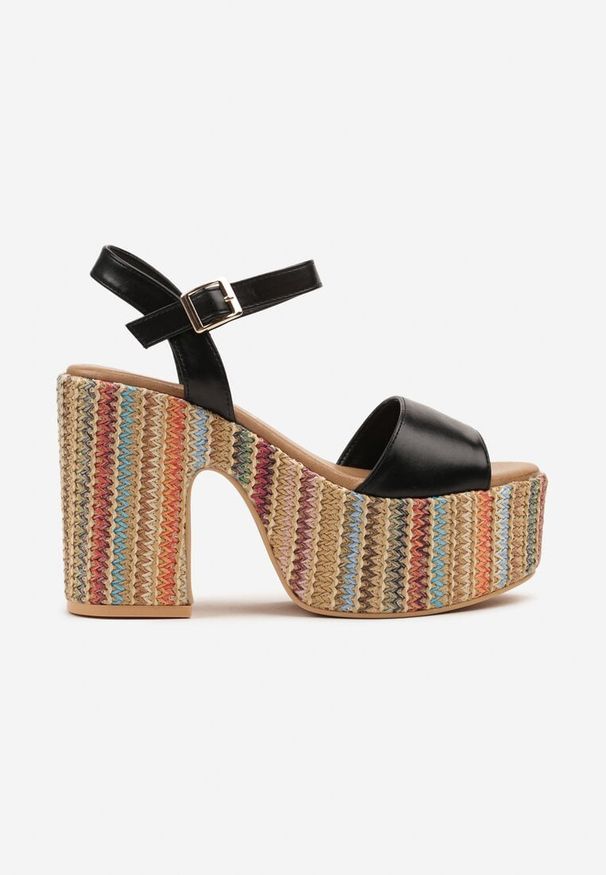 Born2be - Czarne Sandały na Platformie i Obcasie z Plecionym Wzorem Dovirae. Okazja: na co dzień. Zapięcie: sprzączka. Kolor: czarny. Materiał: jeans. Obcas: na obcasie. Styl: elegancki, casual. Wysokość obcasa: średni