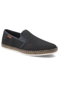 Niebieskie Espadryle Rieker Eleganckie Wsuwane Obuwie Męskie. Zapięcie: bez zapięcia. Kolor: niebieski. Materiał: tkanina, jeans. Sezon: lato. Styl: elegancki