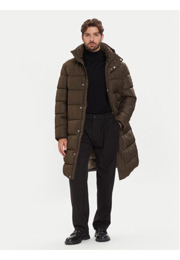BOSS Płaszcz zimowy H-Cenuto 50540474 Brązowy Regular Fit. Kolor: brązowy. Materiał: syntetyk. Sezon: zima
