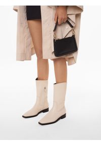 Kazar - Niskie kozaki na płaskiej podeszwie. Materiał: skóra. Szerokość cholewki: normalna. Obcas: na płaskiej podeszwie #5