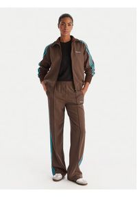 Adidas - adidas Spodnie dresowe JX5308 Brązowy Regular Fit. Kolor: brązowy. Materiał: syntetyk #3