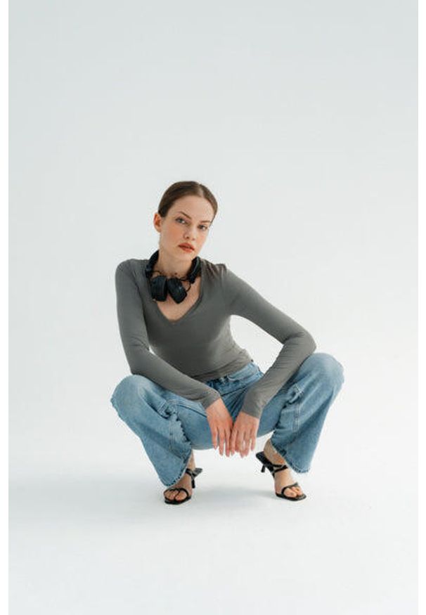 MOONHOLI - Longsleeve do jogi damski Moonholi NY Chic z długim rękawem. Kolor: szary. Długość rękawa: długi rękaw. Długość: długie. Sport: joga i pilates