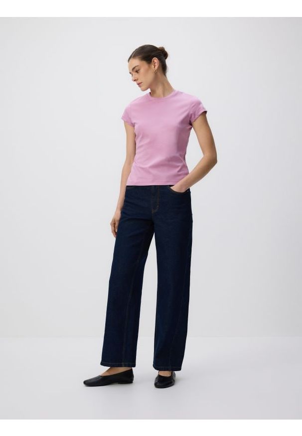 Reserved - T-shirt z domieszką jedwabiu - różowy. Kolor: różowy. Materiał: jedwab