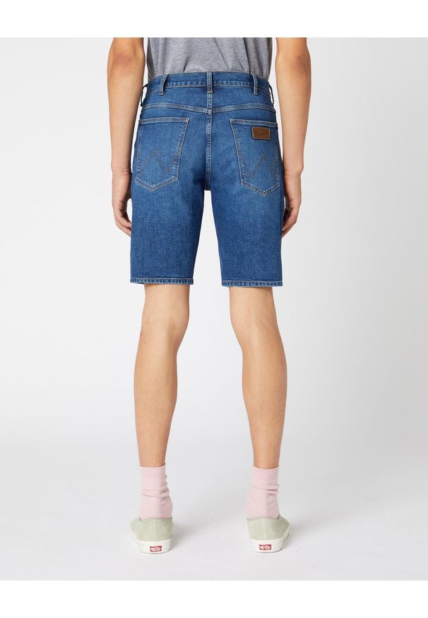Wrangler - WRANGLER 5 POCKET SHORT MĘSKIE SZORTY SPODENKI GAME ON W14CT112E 112126628. Materiał: jeans