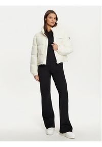 Guess Jeans Kurtka zimowa W4BL20 WGII2 Écru Regular Fit. Materiał: syntetyk. Sezon: zima #2
