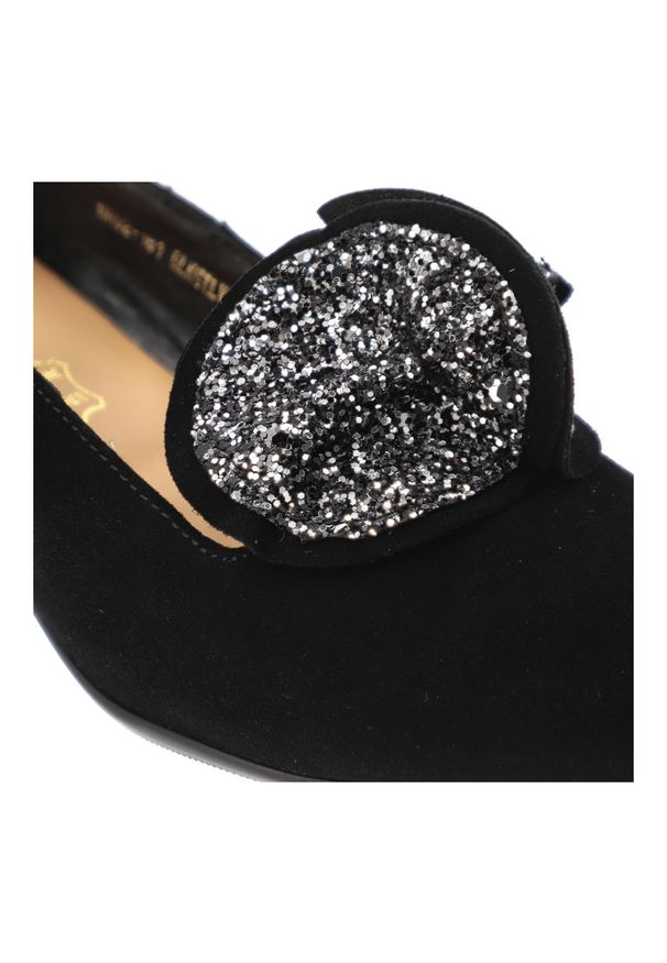 Czarne Czółenka S.Barski Eleganckie Buty Damskie Z Broszką. Kolor: czarny. Szerokość cholewki: normalna. Wzór: aplikacja. Obcas: na obcasie. Styl: elegancki. Wysokość obcasa: średni