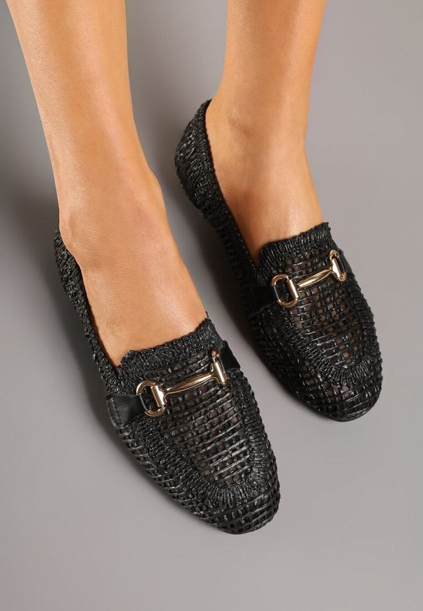 Born2be - Czarne Mokasyny Ażurowe z Klamerką Falaniella. Okazja: na co dzień. Kolor: czarny. Wzór: ażurowy. Obcas: na obcasie. Styl: elegancki, casual. Wysokość obcasa: niski