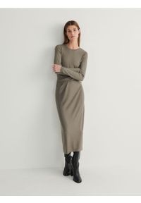 Reserved - Sukienka maxi - ciemnozielony. Kolor: zielony. Materiał: wiskoza, dzianina. Długość: maxi #1