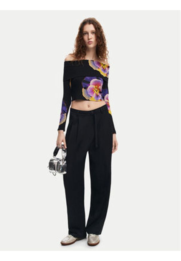 Desigual Bluzka Pansee Lacroix 24WWTK92 Czarny Slim Fit. Kolor: czarny. Materiał: wiskoza