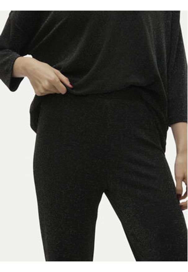 Vero Moda Spodnie dzianinowe Kanva 10296871 Czarny Regular Fit. Kolor: czarny. Materiał: syntetyk