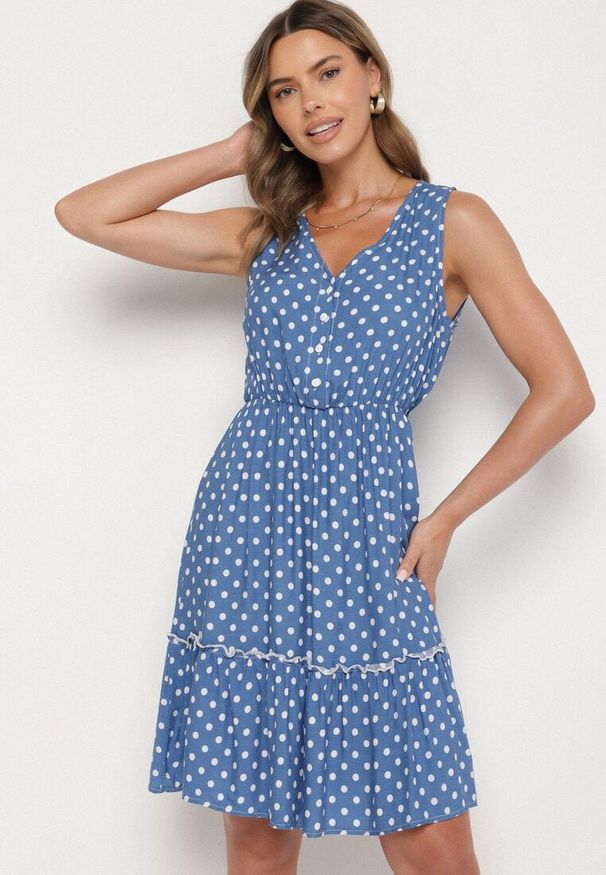 Born2be - Niebieska Sukienka z Wiskozą i Bawełną w Kropki Lilivena. Okazja: na co dzień. Kolor: niebieski. Materiał: bawełna, wiskoza. Wzór: kropki. Styl: elegancki, casual