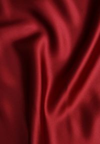 Born2be - Bordowa Rozkloszowana Midi Spódnica Satynowa Zapinana na Suwak z Gumką w Pasie Williwarne. Okazja: na co dzień, na spotkanie biznesowe, do pracy. Kolor: czerwony. Materiał: satyna. Styl: casual, biznesowy #5