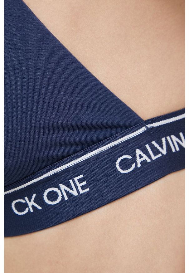 Calvin Klein Underwear - Biustonosz Ck One. Kolor: niebieski. Materiał: włókno. Rodzaj stanika: odpinane ramiączka