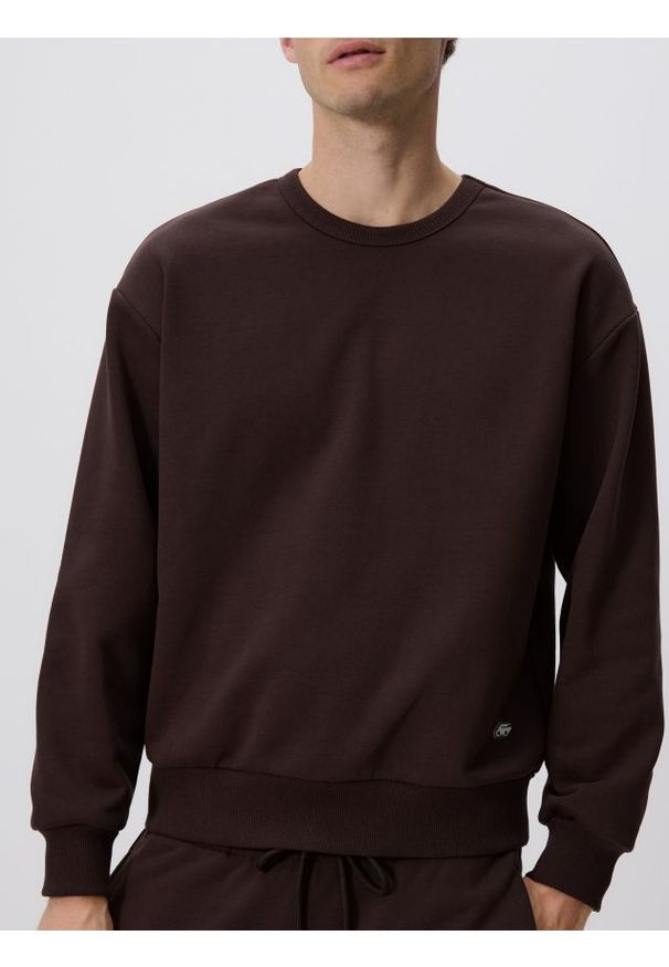 Reserved - Gładka bluza z bawełną - brązowy. Kolor: brązowy. Materiał: bawełna. Wzór: gładki