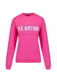 PE Nation - Bluza P.E NATION UNITY SWEAT. Okazja: na co dzień. Kolor: różowy. Materiał: bawełna, materiał. Wzór: aplikacja, nadruk. Styl: casual
