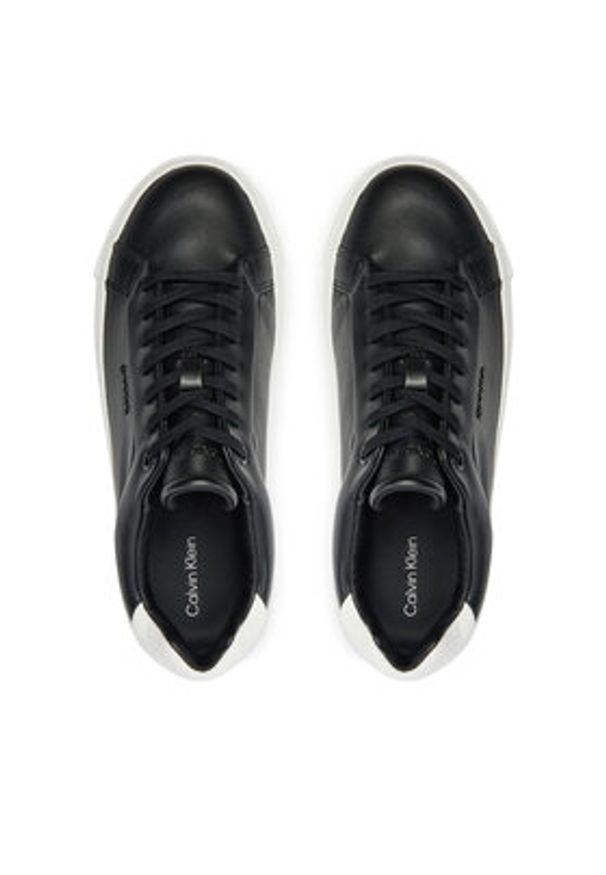 Calvin Klein Sneakersy HW0HW02202 Czarny. Kolor: czarny. Materiał: skóra
