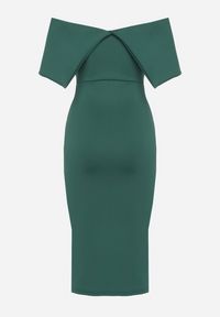 Born2be - Zielona Klasyczna Dopasowana Sukienka z Wywiniętym Dekoltem Luvlia. Okazja: na randkę, na spacer. Kolor: zielony. Materiał: tkanina. Wzór: gładki. Typ sukienki: proste. Styl: klasyczny #3