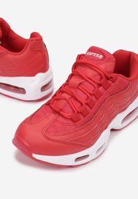 Renee - Czerwone Sneakersy Avagune. Nosek buta: okrągły. Kolor: czerwony. Materiał: materiał. Szerokość cholewki: normalna. Wzór: aplikacja