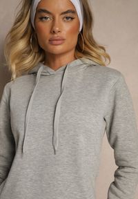 Renee - Jasnoszara Bluza Tunika z Dodatkiem Bawełny Wykończona Sznurkami i Kapturem Mivithia. Okazja: na co dzień, na spacer. Typ kołnierza: kaptur, dekolt w kształcie V. Kolor: szary. Materiał: bawełna. Sezon: lato, wiosna. Styl: casual, elegancki #4