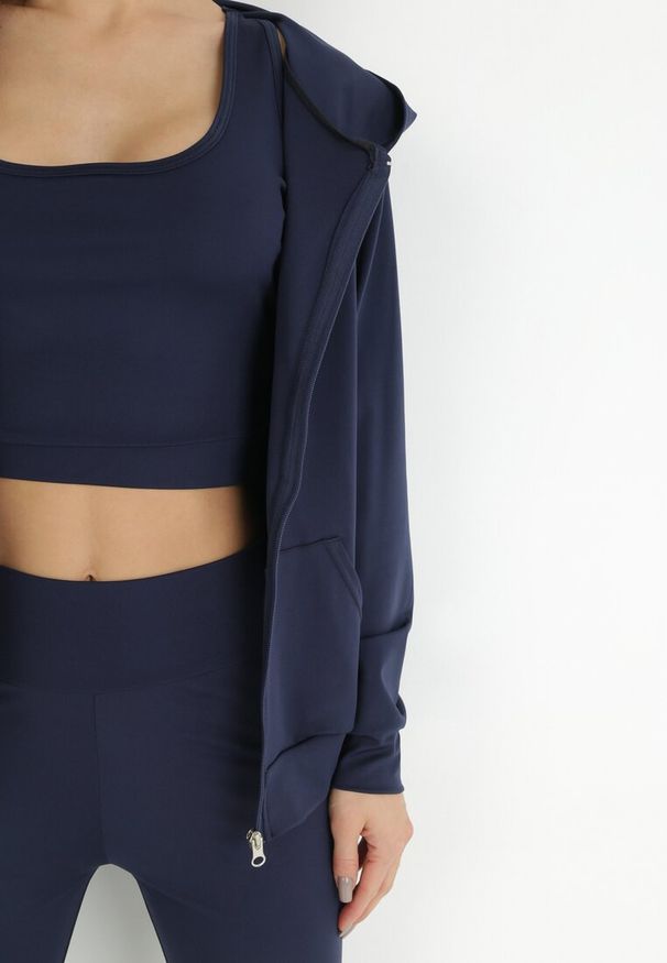 Born2be - Granatowy Komplet Sportowy 3-częściowy Bluza Legginsy i Top Fika. Kolor: niebieski. Sport: turystyka piesza