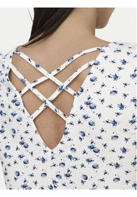 only - ONLY Bluzka Bera 15368588 Biały Regular Fit. Kolor: biały. Materiał: wiskoza #3