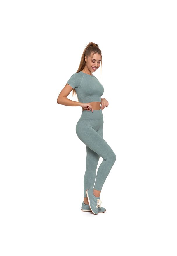 Zielony Damski Komplet Top + Legginsy Moraj. Okazja: na co dzień, na spacer. Kolor: zielony. Materiał: materiał. Długość rękawa: krótki rękaw. Długość: krótkie. Styl: sportowy, wizytowy, casual, elegancki