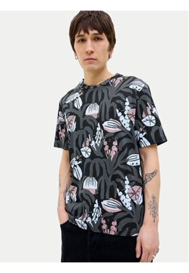 Jack & Jones T-Shirt Almeria 12276912 Czarny Regular Fit. Kolor: czarny. Materiał: bawełna