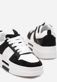 Born2be - Biało-Czarne Sneakersy na Grubej Podeszwie Dafinia. Kolor: biały #3