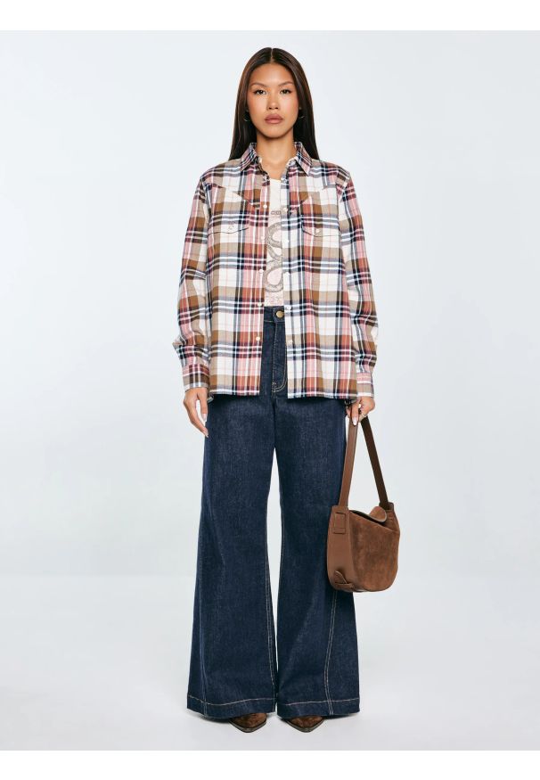 Big-Star - Koszula damska flanelowa w kratę z kolekcji Authentic różowa Nonu 000. Kolor: wielokolorowy. Materiał: bawełna, jeans, tkanina. Wzór: kratka, aplikacja, ze splotem