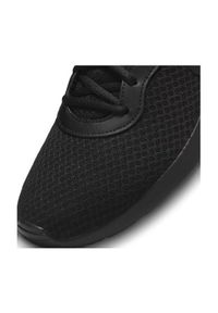 Buty Nike Tanjun M DJ6258-001 czarne. Okazja: na co dzień. Kolor: czarny. Materiał: materiał. Szerokość cholewki: normalna. Model: Nike Tanjun #7
