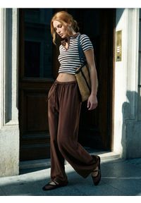 Sinsay - Spodnie wide leg z wiskozą - żółty. Kolor: żółty #1